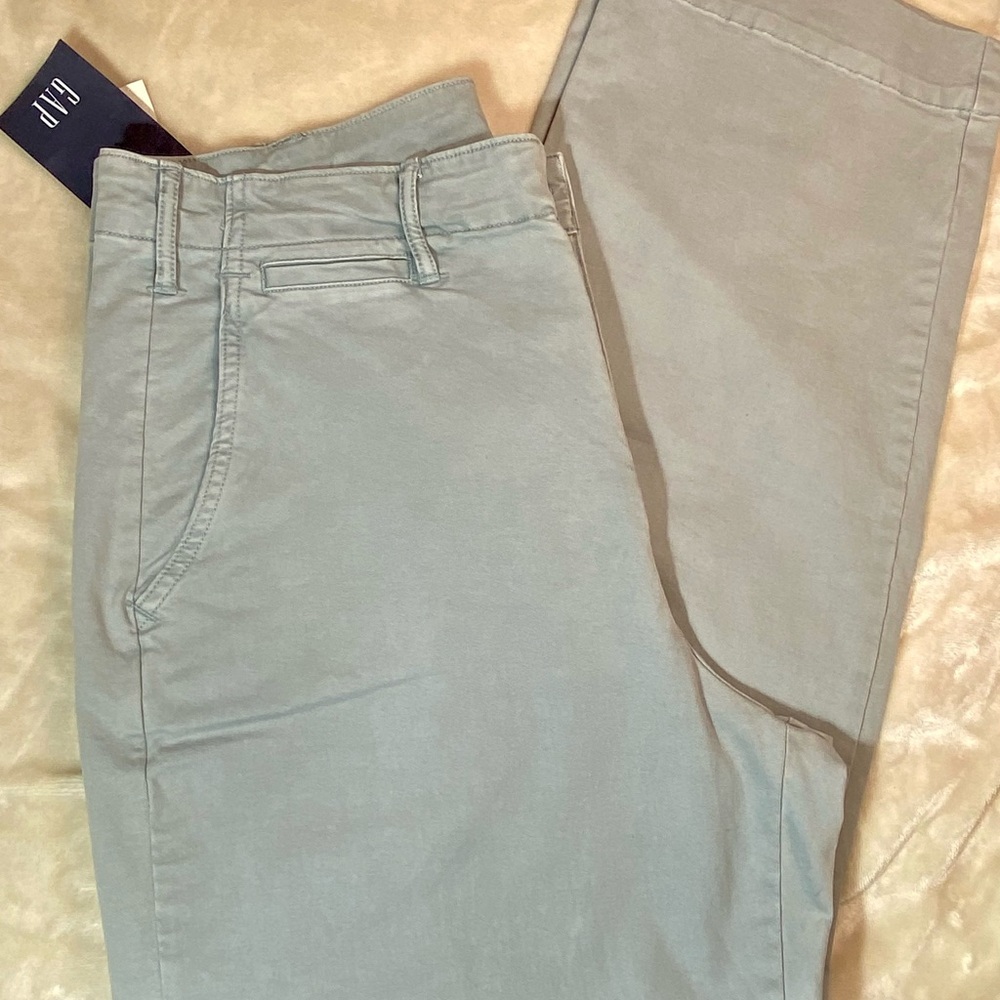 NWT GAP Women’s Light Gray Pants Chino